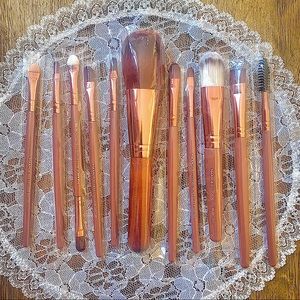 Brand New Makeup Brush Set 11pc Still In Original Package
